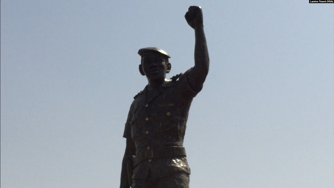 1280px-Statue_du_Président_Thomas_Sankara1