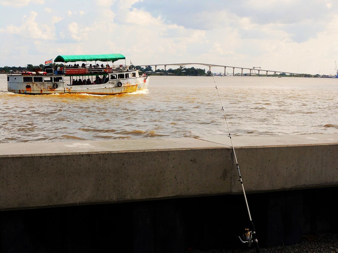 Paramaribo,_Suriname_(13905065262)