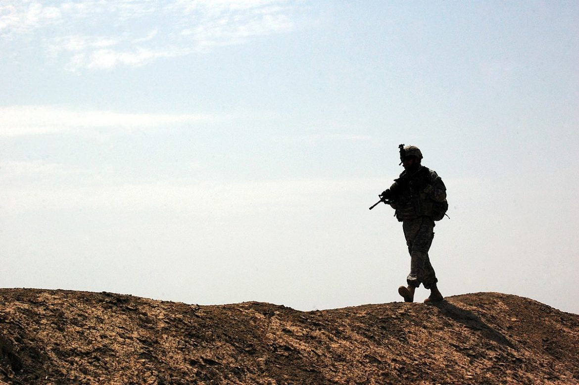 Wolfhounds_find_and_destroy_a_weapons_cache_DVIDS105973