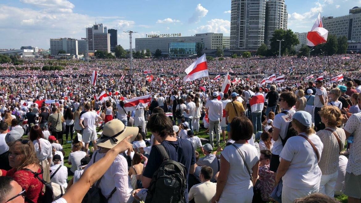 Belarus_protest_16aug_minsk2